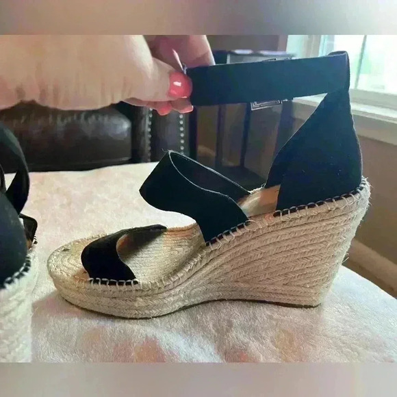 INC Black Wedges Women’s SZ 7 - Picture 8 of 10